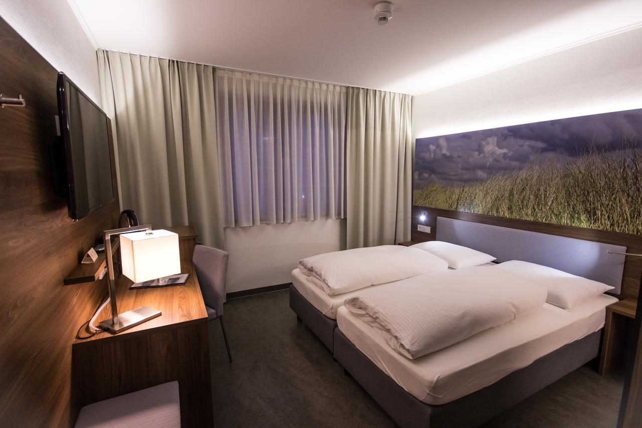 Hotel7Continents Neutraubling Eksteriør bilde