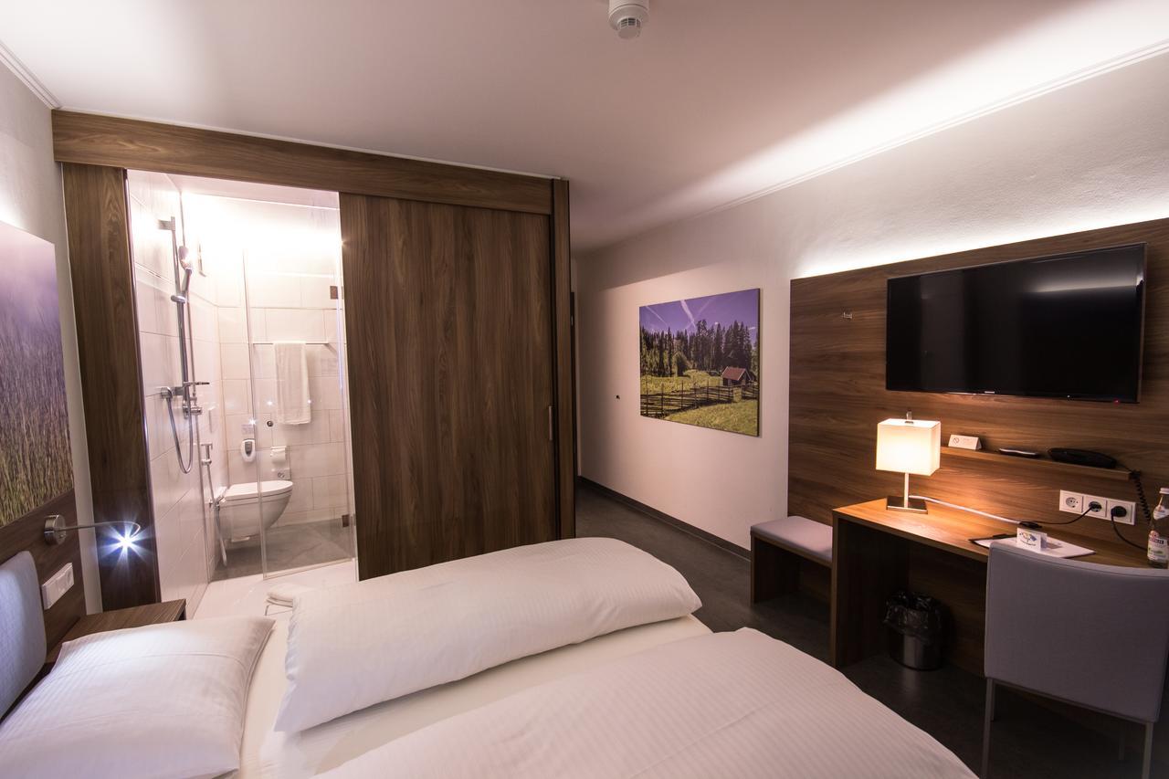 Hotel7Continents Neutraubling Eksteriør bilde