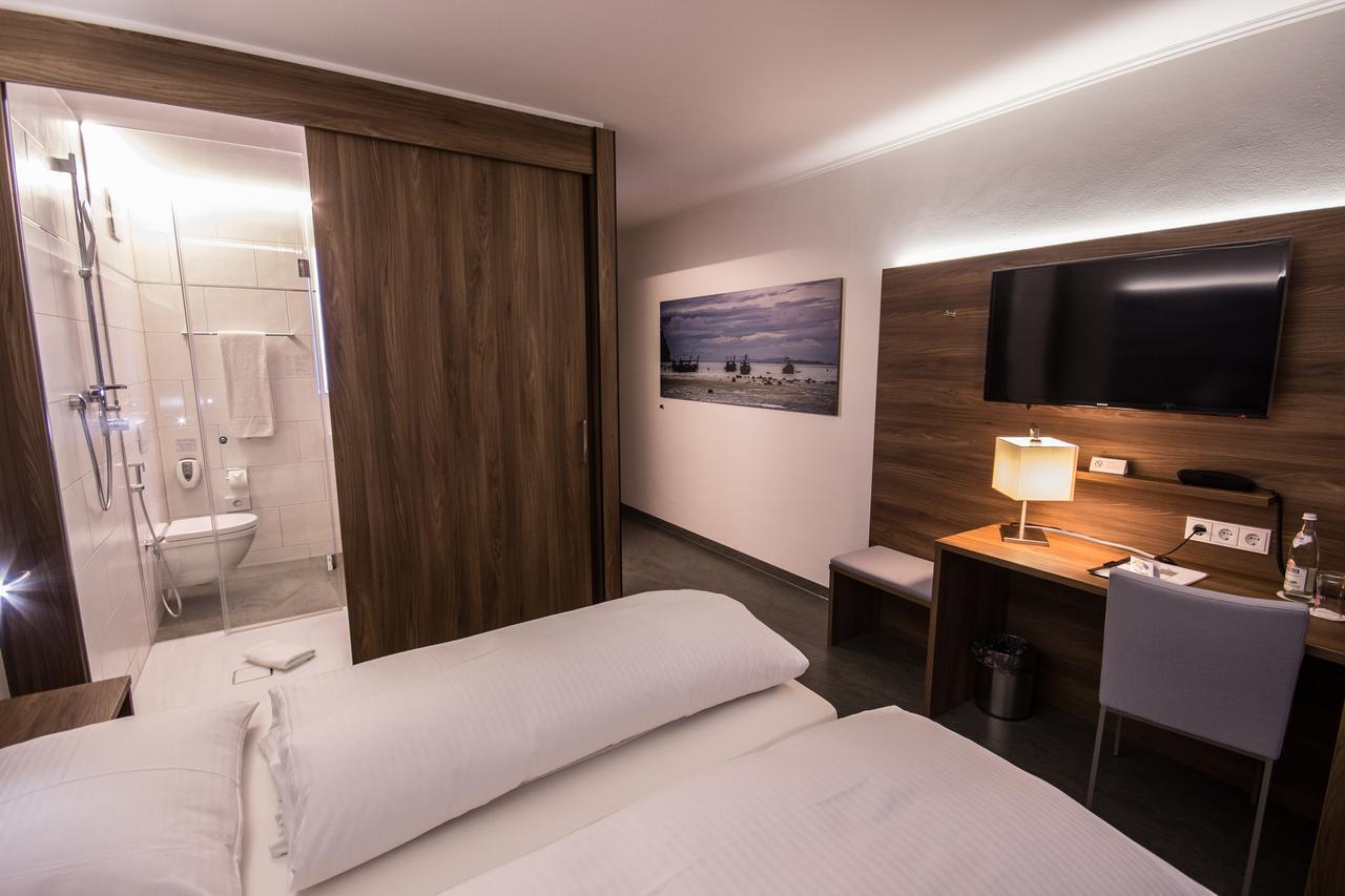 Hotel7Continents Neutraubling Eksteriør bilde